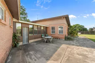 611 N Avenue Q, Clifton, TX 76634 - Photo 23