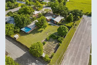 611 N Avenue Q, Clifton, TX 76634 - Photo 25
