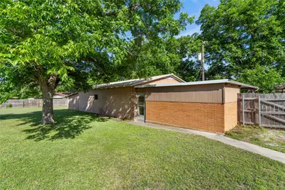 611 N Avenue Q, Clifton, TX 76634 - Photo 19