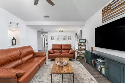 2802 Garden Oaks Place, Grand Prairie, TX 75052 - Photo 7