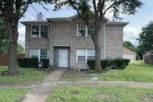 7938 Christian Ct, Dallas, TX 75237 - Photo 1