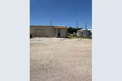 10132 Crowley Road N, Crowley, TX 76036 - Photo 17