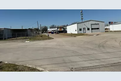 10132 Crowley Road N, Crowley, TX 76036 - Photo 9