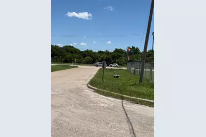 10132 Crowley Road N, Crowley, TX 76036 - Photo 21