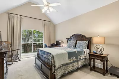 4147 Towne Green Circle, Addison, TX 75001 - Photo 15