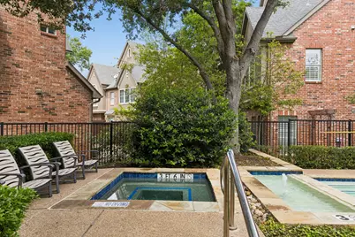 4147 Towne Green Circle, Addison, TX 75001 - Photo 33