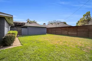 16817 Rustic Meadows Dr, Dallas, TX 75248 - Photo 9