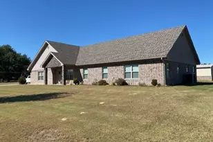 308 N Douglas, Bogata, TX 75417 - Photo 1