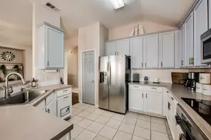 2732 Excalibur Dr, Grand Prairie, TX 75052 - Photo 21
