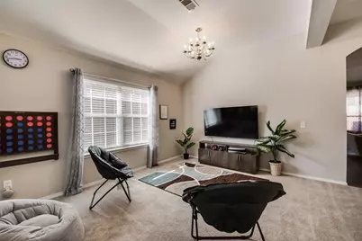 2732 Excalibur Drive, Grand Prairie, TX 75052 - Photo 7