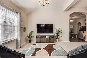 2732 Excalibur Dr, Grand Prairie, TX 75052 - Photo 11