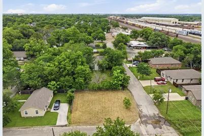 719 N Border Street, Cleburne, TX 76031 - Photo 1