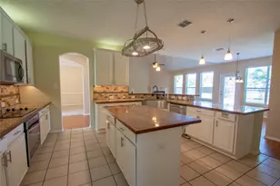 1309 Rosebrook Dr, Mansfield, TX 76063 - Photo 5