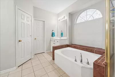 312 Foxglove Court, Grand Prairie, TX 75052 - Photo 19