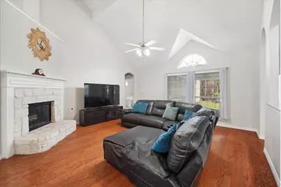 312 Foxglove Court, Grand Prairie, TX 75052 - Photo 11