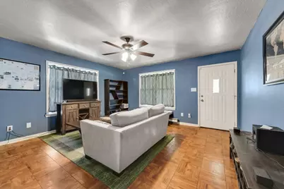 921 E Annie Street, Fort Worth, TX 76104 - Photo 7