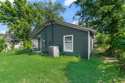 921 E Annie Street, Fort Worth, TX 76104 - Photo 25