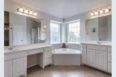 11699 Kingsville Drive, Frisco, TX 75035 - Photo 7