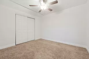 6427 Howard Ave, Dallas, TX 75227 - Photo 21