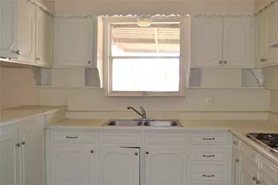 2717 Foxcroft Circle, Denton, TX 76209 - Photo 7