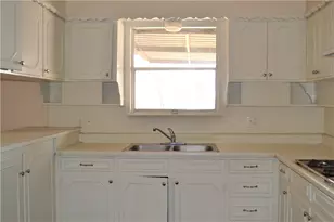 2717 Foxcroft Cir, Denton, TX 76209 - Photo 7