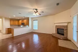 6820 Algarve Dr, Denton, TX 76210 - Photo 5