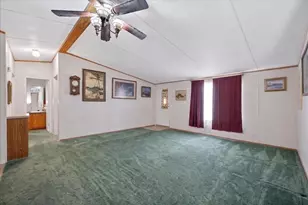 700 Kim Ct, Cleburne, TX 76031 - Photo 9