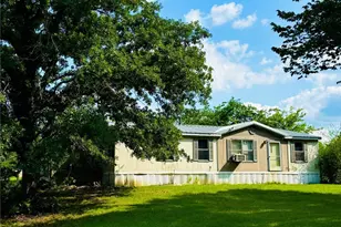700 Kim Ct, Cleburne, TX 76031 - Photo 27