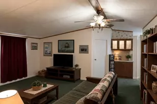 700 Kim Ct, Cleburne, TX 76031 - Photo 7