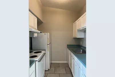 701 W Sycamore Street #303, Denton, TX 76201 - Photo 7