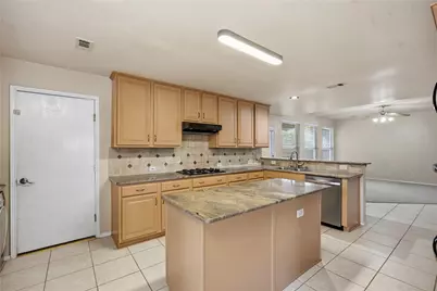 2453 Ravenhurst Drive, Plano, TX 75025 - Photo 9