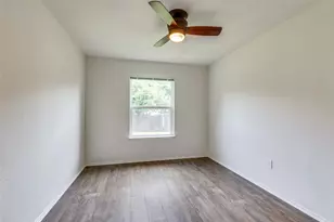 1505 Gentle Wind Dr, Arlington, TX 76018 - Photo 9