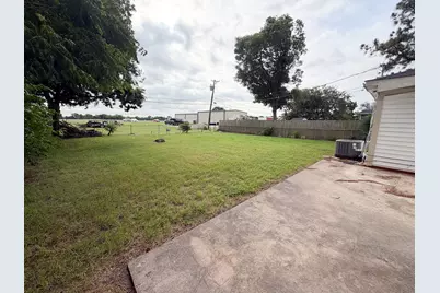 136 Highland Drive, Ennis, TX 75119 - Photo 9