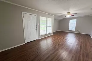 136 Highland Dr, Ennis, TX 75119 - Photo 3