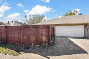 4033 St Christopher Ln, Dallas, TX 75287 - Photo 21