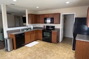 5801 Mountain Bluff Dr, Fort Worth, TX 76179 - Photo 9