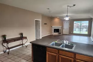 13520 Valley Mills Dr, Frisco, TX 75033 - Photo 9