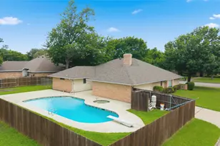 10501 Oak Creek Dr, Greenville, TX 75402 - Photo 37