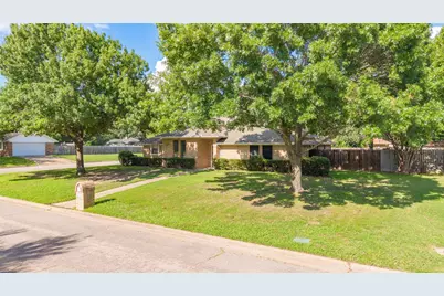 10501 Oak Creek Drive, Greenville, TX 75402 - Photo 3