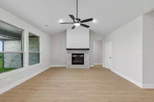 331 Wagon Trl, Waxahachie, TX 75165 - Photo 5