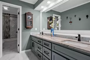 810 Forest Oaks Cir, Woodway, TX 76712 - Photo 31