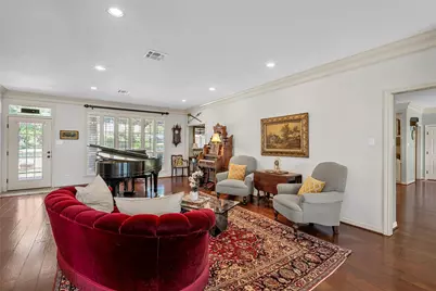 810 Forest Oaks Circle, Woodway, TX 76712 - Photo 7