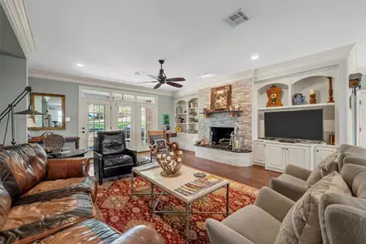 810 Forest Oaks Circle, Woodway, TX 76712 - Photo 11