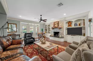 810 Forest Oaks Cir, Woodway, TX 76712 - Photo 11