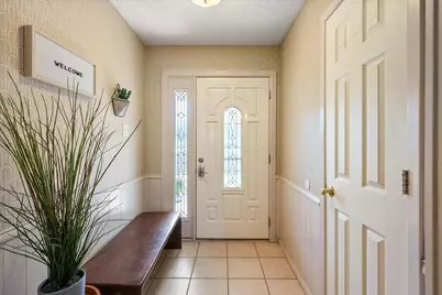 910 Cherry Laurel Lane, Arlington, TX 76012 - Photo 5