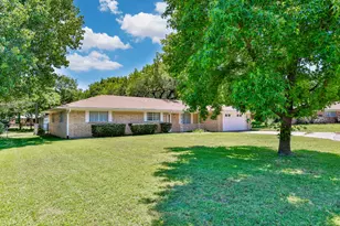 1904 Cypress Ct, Gainesville, TX 76240 - Photo 1