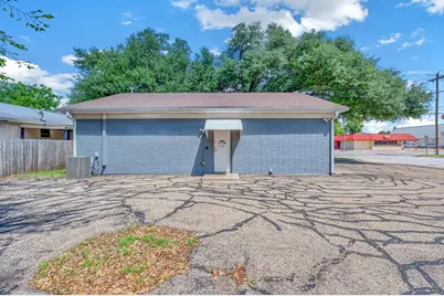 706 W 5th Street, Clifton, TX 76634 - Photo 19