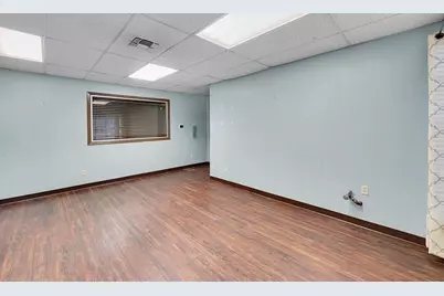 706 W 5th Street, Clifton, TX 76634 - Photo 9