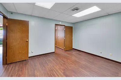 706 W 5th Street, Clifton, TX 76634 - Photo 11