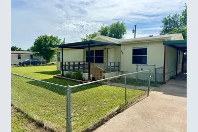 5418 Lake View Drive, Granbury, TX 76048 - Photo 1